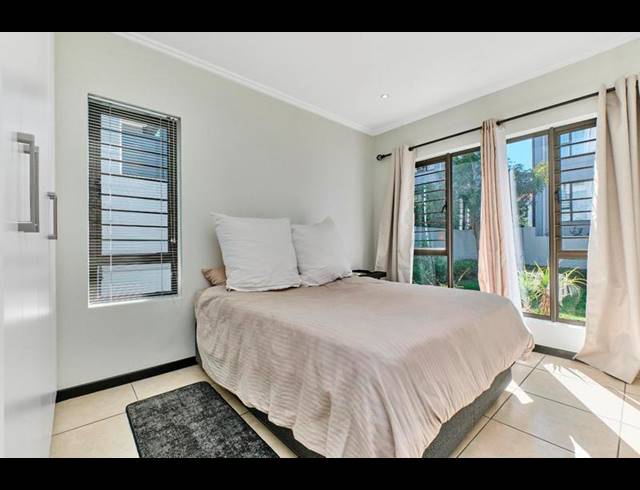 2 BEDROOM APARTMENT FOR SALE IN LONEHILL